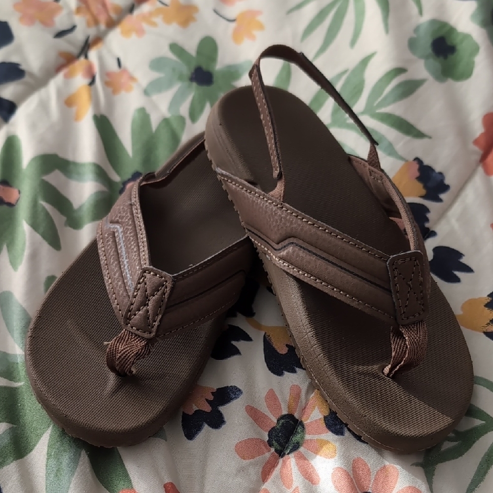 EUC Boys Flip Flops - Cat & Jack Size 11/12